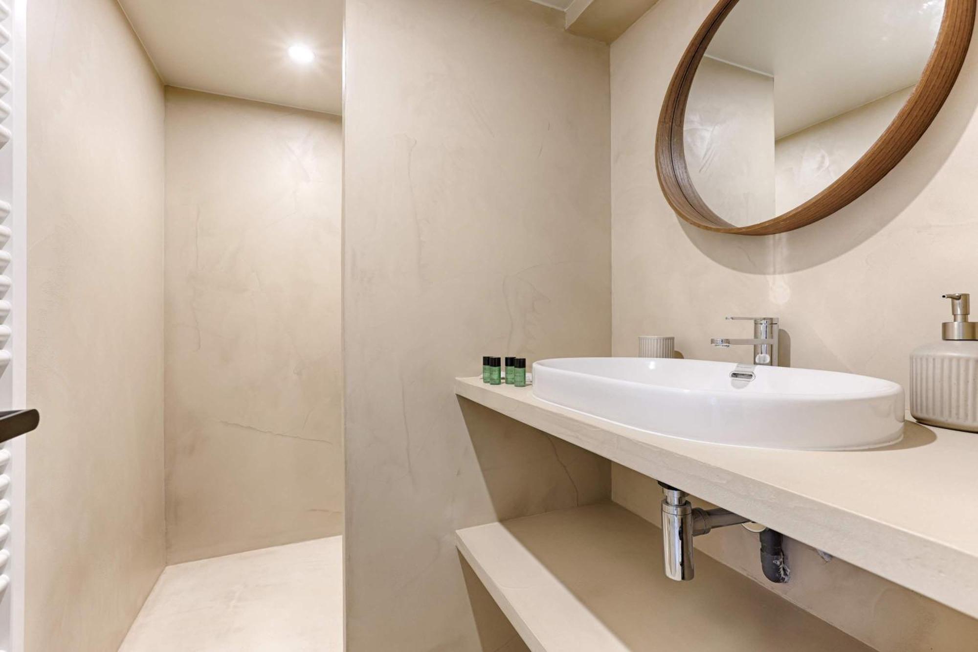 - Roquette - Marais Appartement Parijs